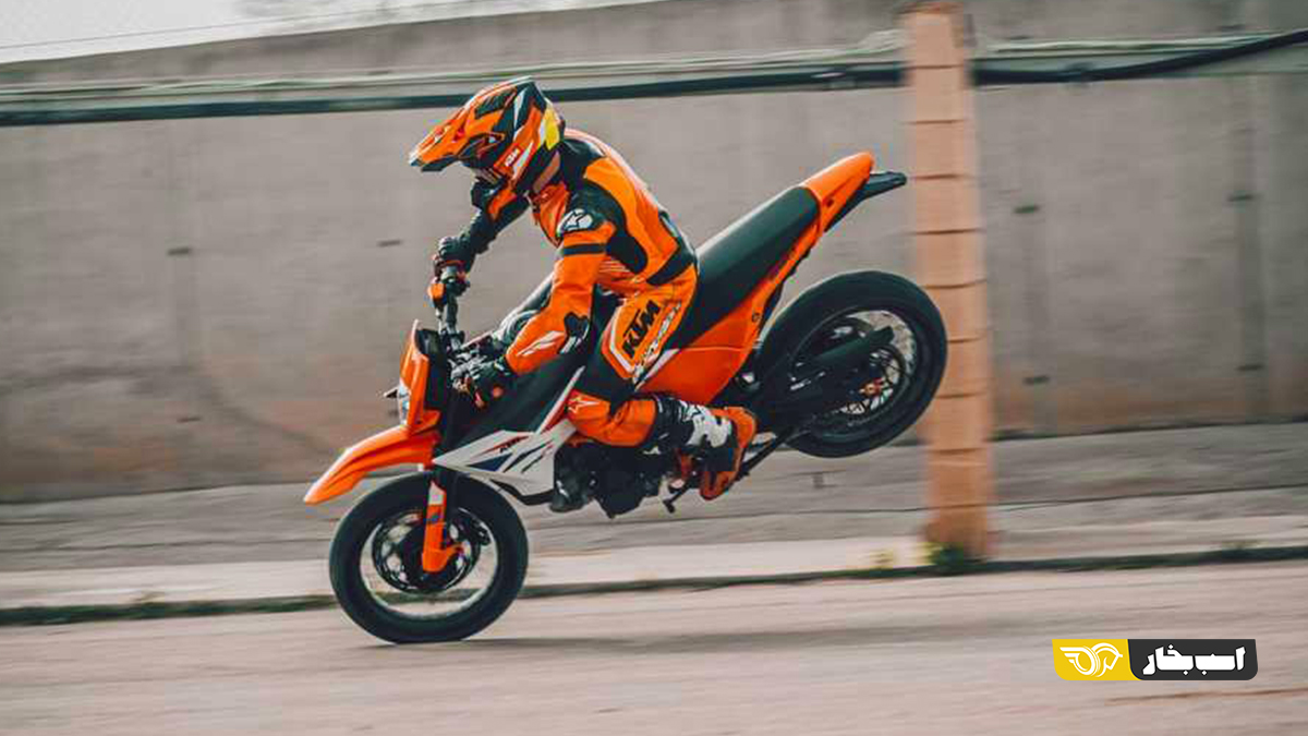 کی‌تی‌ام 390 SMC R