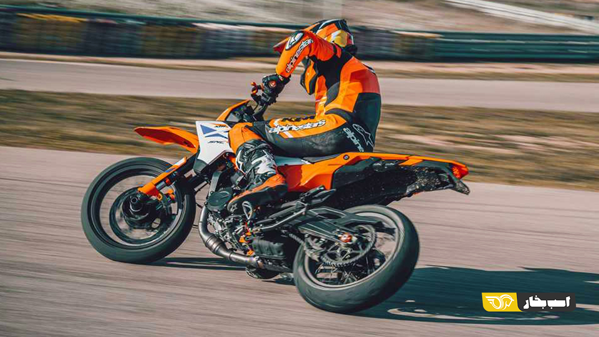 کی‌تی‌ام 390 SMC R