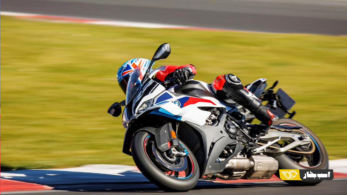 دوکاتی پانیگاله V4 R و ب‌ام‌و S1000RR