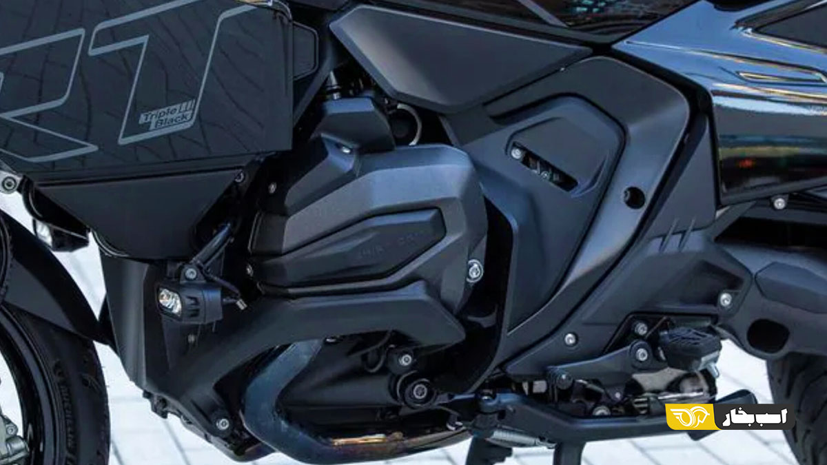 بامو R 1300 RT و هوندا گلد وینگ