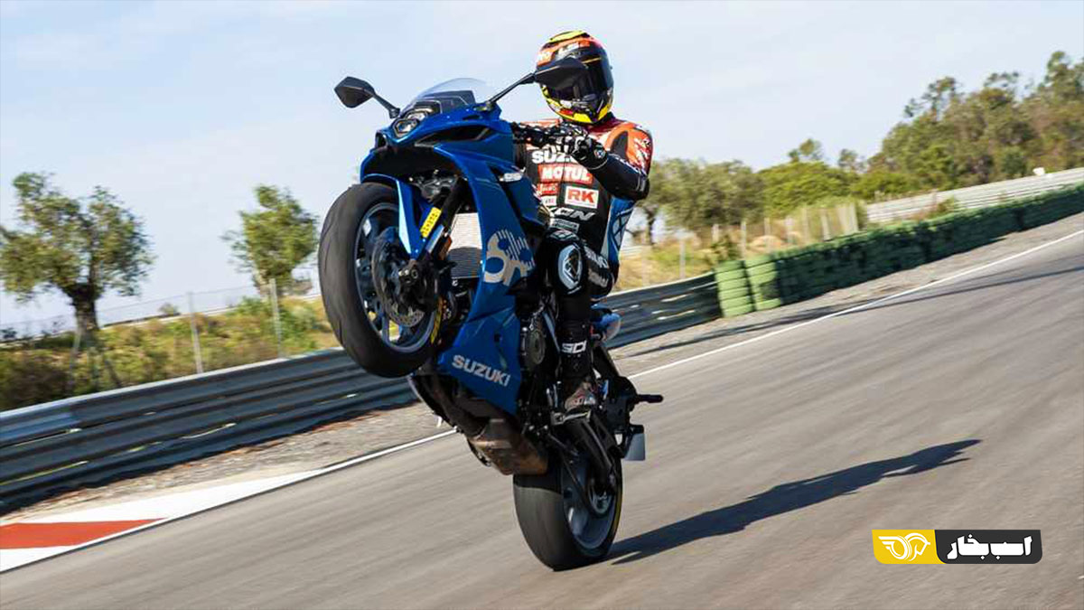 سوزوکی GSX-8R